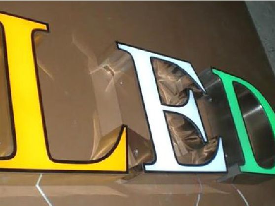 梧州介绍LED招牌的基础知识。